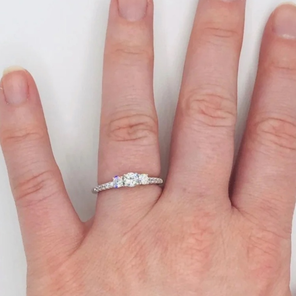 Ring - Picture 4 of 8